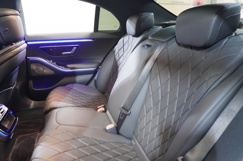 メルセデスベンツ Sクラス S400d 4MATIC AMGﾗｲﾝ ﾚｻﾞｰEXC&ﾚｰﾀﾞｰｾｰﾌﾃｨPKG　現行ﾓﾃﾞﾙ Pｽﾀ 黒革 ﾊﾟﾉﾗﾏSR MBUXﾅﾋﾞ TV 360ｶﾒﾗ ﾋｰﾀｰ&ｸｰﾗｰ ﾏｯｻｰｼﾞ ﾌﾞﾙﾒｽﾀｰ DIGITALﾗｲﾄ ﾍｯﾄﾞｱｯﾌﾟD 自動ﾄﾗﾝｸ AMGｴｱﾛ&20ｲﾝﾁAW　2年保証