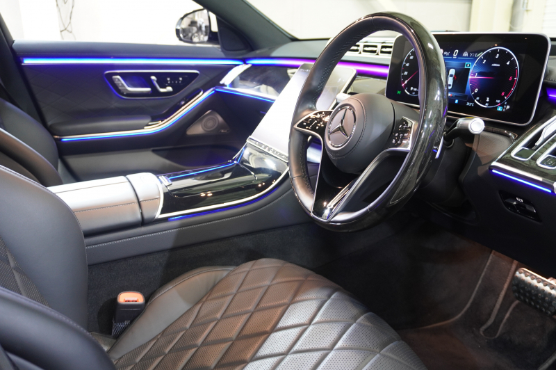 メルセデスベンツ Sクラス S400d 4MATIC AMGﾗｲﾝ ﾚｻﾞｰEXC&ﾚｰﾀﾞｰｾｰﾌﾃｨPKG　現行ﾓﾃﾞﾙ Pｽﾀ 黒革 ﾊﾟﾉﾗﾏSR MBUXﾅﾋﾞ TV 360ｶﾒﾗ ﾋｰﾀｰ&ｸｰﾗｰ ﾏｯｻｰｼﾞ ﾌﾞﾙﾒｽﾀｰ DIGITALﾗｲﾄ ﾍｯﾄﾞｱｯﾌﾟD 自動ﾄﾗﾝｸ AMGｴｱﾛ&20ｲﾝﾁAW　2年保証