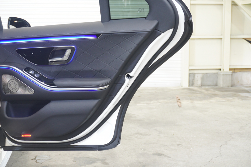 メルセデスベンツ Sクラス S400d 4MATIC AMGﾗｲﾝ ﾚｻﾞｰEXC&ﾚｰﾀﾞｰｾｰﾌﾃｨPKG　現行ﾓﾃﾞﾙ Pｽﾀ 黒革 ﾊﾟﾉﾗﾏSR MBUXﾅﾋﾞ TV 360ｶﾒﾗ ﾋｰﾀｰ&ｸｰﾗｰ ﾏｯｻｰｼﾞ ﾌﾞﾙﾒｽﾀｰ DIGITALﾗｲﾄ ﾍｯﾄﾞｱｯﾌﾟD 自動ﾄﾗﾝｸ AMGｴｱﾛ&20ｲﾝﾁAW　2年保証