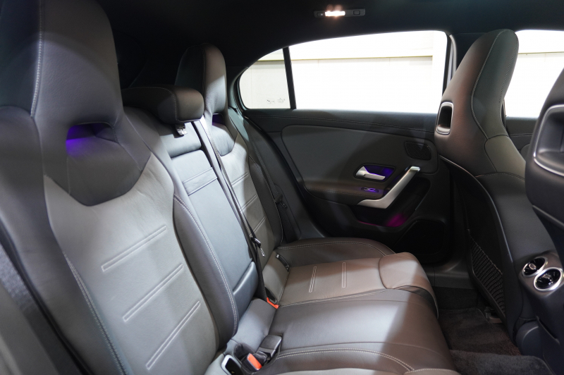 メルセデスベンツ Aクラス A200d AMGﾗｲﾝ AMGﾚｻﾞｰｴｸｽｸﾙｰｼﾌﾞ&ｱﾄﾞﾊﾞﾝｽﾄﾞ&ﾚｰﾀﾞｰｾｰﾌﾃｨPKG　MEｺﾈ 黒灰革 ﾊﾟﾉﾗﾏSR MBUXﾅﾋﾞTV 360ｶﾒﾗ ﾍｯﾄﾞｱｯﾌﾟD ADVｽﾋﾟｰｶｰ ﾊﾝｽﾞﾌﾘｰ ﾏﾙﾁﾋﾞｰﾑLEDﾗｲﾄ AMG18AW　2年保証