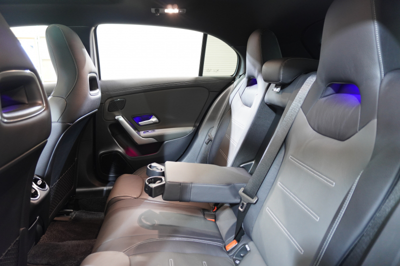 メルセデスベンツ Aクラス A200d AMGﾗｲﾝ AMGﾚｻﾞｰｴｸｽｸﾙｰｼﾌﾞ&ｱﾄﾞﾊﾞﾝｽﾄﾞ&ﾚｰﾀﾞｰｾｰﾌﾃｨPKG　MEｺﾈ 黒灰革 ﾊﾟﾉﾗﾏSR MBUXﾅﾋﾞTV 360ｶﾒﾗ ﾍｯﾄﾞｱｯﾌﾟD ADVｽﾋﾟｰｶｰ ﾊﾝｽﾞﾌﾘｰ ﾏﾙﾁﾋﾞｰﾑLEDﾗｲﾄ AMG18AW　2年保証