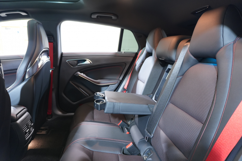 AMG CLAクラス CLA45 4MATIC ｼｭｰﾃｨﾝｸﾞﾌﾞﾚｰｸ AMGｱﾄﾞﾊﾞﾝｽﾄﾞP&ﾚｰﾀﾞｰｾｰﾌﾃｨPKG　後期 ｷｰﾚｽｺﾞｰ 黒革 ﾊﾟﾉﾗﾏSR ｼｰﾄﾋｰﾀｰ 純正ﾅﾋﾞTV CarPlay Bｶﾒﾗ PTS LEDﾍｯﾄﾞﾗｲﾄ 381ps AMG19AW　2年保証