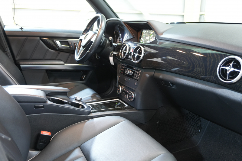 メルセデスベンツ GLKクラス GLK350 4MATIC AMGｴｸｽｸﾙｰｼﾌﾞ&ﾚｰﾀﾞｰｾｰﾌﾃｨP　後期ﾓﾃﾞﾙ 左H 黒革 ｼｰﾄﾋｰﾀｰ ﾊﾟﾉﾗﾏｻﾝﾙｰﾌ 純正ﾅﾋﾞ ﾌﾙｾｸﾞTV 360ｶﾒﾗ ｱﾙﾊﾟｲﾝﾘｱﾓﾆﾀｰ 自動Rｹﾞｰﾄ AMGｴｱﾛ&20ｲﾝﾁAW 2年保証