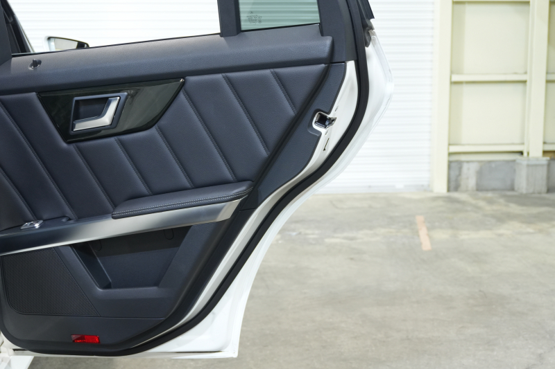 メルセデスベンツ GLKクラス GLK350 4MATIC AMGｴｸｽｸﾙｰｼﾌﾞ&ﾚｰﾀﾞｰｾｰﾌﾃｨP　後期ﾓﾃﾞﾙ 左H 黒革 ｼｰﾄﾋｰﾀｰ ﾊﾟﾉﾗﾏｻﾝﾙｰﾌ 純正ﾅﾋﾞ ﾌﾙｾｸﾞTV 360ｶﾒﾗ ｱﾙﾊﾟｲﾝﾘｱﾓﾆﾀｰ 自動Rｹﾞｰﾄ AMGｴｱﾛ&20ｲﾝﾁAW 2年保証