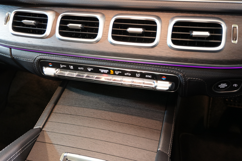 メルセデスベンツ GLE GLE400d 4MATIC ｽﾎﾟｰﾂ ﾚｻﾞｰｴｸｽｸﾙｰｼﾌﾞ&ﾚｰﾀﾞｰSP　現行ﾓﾃﾞﾙ 黒ﾅｯﾊﾟ革 ﾊﾟﾉﾗﾏSR ｼｰﾄﾋｰﾀｰ ﾍﾞﾝﾁﾚｰﾀｰ MBUX ﾅﾋﾞ ﾌﾙｾｸﾞTV Burmester 360ｶﾒﾗ ﾏﾙﾁﾋﾞｰﾑLED ｴｱｻｽ 自動Rｹﾞｰﾄ　2年保証