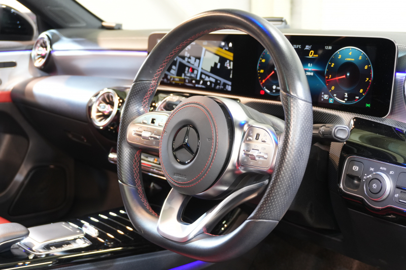 メルセデスベンツ Aクラス A180ｽﾀｲﾙ AMGﾗｲﾝ ﾚｻﾞｰEXC＆ﾅﾋﾞｹﾞｰｼｮﾝ&ｱﾄﾞﾊﾞﾝｽﾄﾞ＆ﾚｰﾀﾞｰｾｰﾌﾃｨPKG　黒赤革 ｼｰﾄﾋｰﾀｰ ﾊﾟﾉSR MBUXﾅﾋﾞ ﾌﾙｾｸﾞTV HUD 360ｶﾒﾗ PTS ﾏﾙﾁﾋﾞｰﾑLED ｱﾄﾞﾊﾞﾝｽﾄﾞｻｳﾝﾄﾞ ﾏﾙﾁｶﾗｰｱﾝﾋﾞｴﾝﾄ AMGｴｱﾛ＆18ｲﾝﾁAW　2年保証