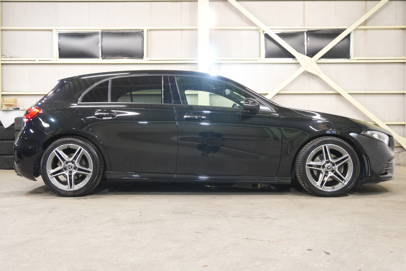 メルセデスベンツ Aクラス A180ｽﾀｲﾙ AMGﾗｲﾝ ﾚｻﾞｰEXC＆ﾅﾋﾞｹﾞｰｼｮﾝ&ｱﾄﾞﾊﾞﾝｽﾄﾞ＆ﾚｰﾀﾞｰｾｰﾌﾃｨPKG　黒赤革 ｼｰﾄﾋｰﾀｰ ﾊﾟﾉSR MBUXﾅﾋﾞ ﾌﾙｾｸﾞTV HUD 360ｶﾒﾗ PTS ﾏﾙﾁﾋﾞｰﾑLED ｱﾄﾞﾊﾞﾝｽﾄﾞｻｳﾝﾄﾞ ﾏﾙﾁｶﾗｰｱﾝﾋﾞｴﾝﾄ AMGｴｱﾛ＆18ｲﾝﾁAW　2年保証