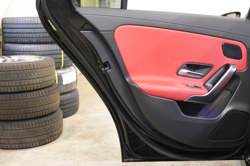 メルセデスベンツ Aクラス A180ｽﾀｲﾙ AMGﾗｲﾝ ﾚｻﾞｰEXC＆ﾅﾋﾞｹﾞｰｼｮﾝ&ｱﾄﾞﾊﾞﾝｽﾄﾞ＆ﾚｰﾀﾞｰｾｰﾌﾃｨPKG　黒赤革 ｼｰﾄﾋｰﾀｰ ﾊﾟﾉSR MBUXﾅﾋﾞ ﾌﾙｾｸﾞTV HUD 360ｶﾒﾗ PTS ﾏﾙﾁﾋﾞｰﾑLED ｱﾄﾞﾊﾞﾝｽﾄﾞｻｳﾝﾄﾞ ﾏﾙﾁｶﾗｰｱﾝﾋﾞｴﾝﾄ AMGｴｱﾛ＆18ｲﾝﾁAW　2年保証