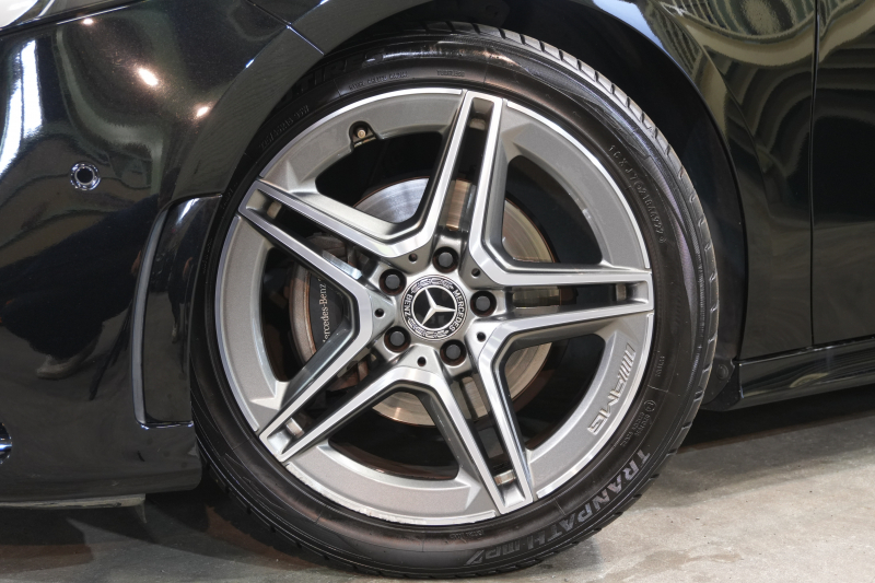 メルセデスベンツ Aクラス A180ｽﾀｲﾙ AMGﾗｲﾝ ﾚｻﾞｰEXC＆ﾅﾋﾞｹﾞｰｼｮﾝ&ｱﾄﾞﾊﾞﾝｽﾄﾞ＆ﾚｰﾀﾞｰｾｰﾌﾃｨPKG　黒赤革 ｼｰﾄﾋｰﾀｰ ﾊﾟﾉSR MBUXﾅﾋﾞ ﾌﾙｾｸﾞTV HUD 360ｶﾒﾗ PTS ﾏﾙﾁﾋﾞｰﾑLED ｱﾄﾞﾊﾞﾝｽﾄﾞｻｳﾝﾄﾞ ﾏﾙﾁｶﾗｰｱﾝﾋﾞｴﾝﾄ AMGｴｱﾛ＆18ｲﾝﾁAW　2年保証