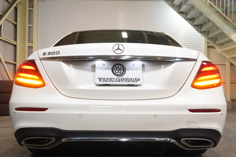 メルセデスベンツ Eクラス E200 AVG ｽﾎﾟｰﾂ ﾚｻﾞｰEXC& ﾚｰﾀﾞｰｾｰﾌﾃｨPKG　黒革 ｻﾝﾙｰﾌ ｼｰﾄﾋｰﾀｰ 純正ﾅﾋﾞ ﾌﾙｾｸﾞTV 360ｶﾒﾗ ﾌﾞﾙﾒｽﾀｰ CarPlay ﾏﾙﾁﾋﾞｰﾑLED ﾏﾙﾁｶﾗｰｱﾝﾋﾞｴﾝﾄﾗｲﾄ 自動Rｹﾞｰﾄ AMGｴｱﾛ&19ｲﾝﾁAW 　2年保証