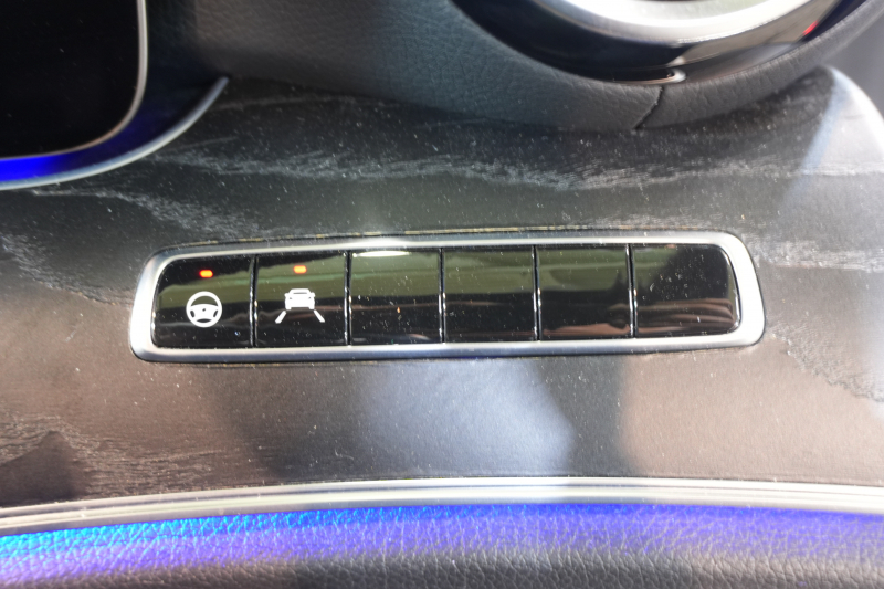 メルセデスベンツ Eクラス E200 AVG ｽﾎﾟｰﾂ ﾚｻﾞｰEXC& ﾚｰﾀﾞｰｾｰﾌﾃｨPKG　黒革 ｻﾝﾙｰﾌ ｼｰﾄﾋｰﾀｰ 純正ﾅﾋﾞ ﾌﾙｾｸﾞTV 360ｶﾒﾗ ﾌﾞﾙﾒｽﾀｰ CarPlay ﾏﾙﾁﾋﾞｰﾑLED ﾏﾙﾁｶﾗｰｱﾝﾋﾞｴﾝﾄﾗｲﾄ 自動Rｹﾞｰﾄ AMGｴｱﾛ&19ｲﾝﾁAW 　2年保証