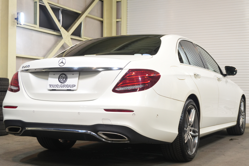 メルセデスベンツ Eクラス E200 AVG ｽﾎﾟｰﾂ ﾚｻﾞｰEXC& ﾚｰﾀﾞｰｾｰﾌﾃｨPKG　黒革 ｻﾝﾙｰﾌ ｼｰﾄﾋｰﾀｰ 純正ﾅﾋﾞ ﾌﾙｾｸﾞTV 360ｶﾒﾗ ﾌﾞﾙﾒｽﾀｰ CarPlay ﾏﾙﾁﾋﾞｰﾑLED ﾏﾙﾁｶﾗｰｱﾝﾋﾞｴﾝﾄﾗｲﾄ 自動Rｹﾞｰﾄ AMGｴｱﾛ&19ｲﾝﾁAW 　2年保証