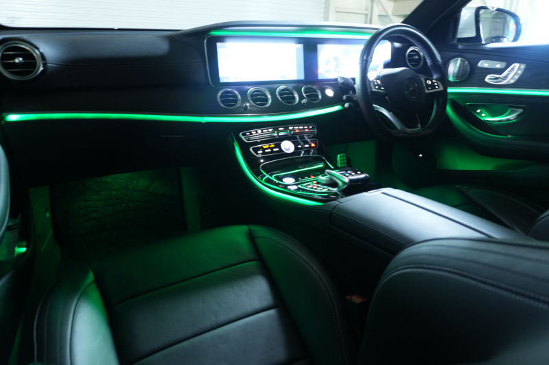 メルセデスベンツ Eクラス E200 AVG ｽﾎﾟｰﾂ ﾚｻﾞｰEXC& ﾚｰﾀﾞｰｾｰﾌﾃｨPKG　黒革 ｻﾝﾙｰﾌ ｼｰﾄﾋｰﾀｰ 純正ﾅﾋﾞ ﾌﾙｾｸﾞTV 360ｶﾒﾗ ﾌﾞﾙﾒｽﾀｰ CarPlay ﾏﾙﾁﾋﾞｰﾑLED ﾏﾙﾁｶﾗｰｱﾝﾋﾞｴﾝﾄﾗｲﾄ 自動Rｹﾞｰﾄ AMGｴｱﾛ&19ｲﾝﾁAW 　2年保証