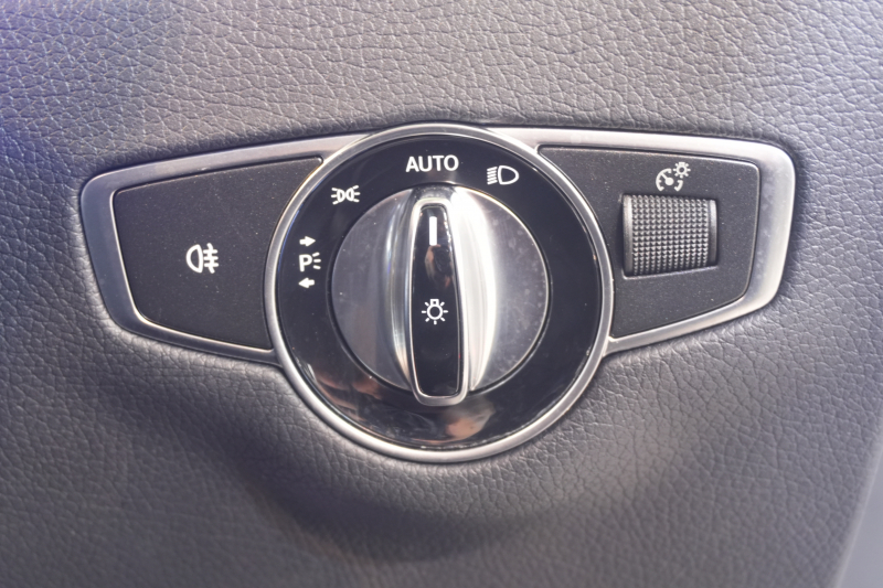 メルセデスベンツ Eクラス E200 AVG ｽﾎﾟｰﾂ ﾚｻﾞｰEXC& ﾚｰﾀﾞｰｾｰﾌﾃｨPKG　黒革 ｻﾝﾙｰﾌ ｼｰﾄﾋｰﾀｰ 純正ﾅﾋﾞ ﾌﾙｾｸﾞTV 360ｶﾒﾗ ﾌﾞﾙﾒｽﾀｰ CarPlay ﾏﾙﾁﾋﾞｰﾑLED ﾏﾙﾁｶﾗｰｱﾝﾋﾞｴﾝﾄﾗｲﾄ 自動Rｹﾞｰﾄ AMGｴｱﾛ&19ｲﾝﾁAW 　2年保証