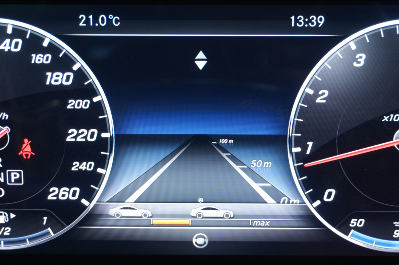 メルセデスベンツ Eクラス E200 AVG ｽﾎﾟｰﾂ ﾚｻﾞｰEXC& ﾚｰﾀﾞｰｾｰﾌﾃｨPKG　黒革 ｻﾝﾙｰﾌ ｼｰﾄﾋｰﾀｰ 純正ﾅﾋﾞ ﾌﾙｾｸﾞTV 360ｶﾒﾗ ﾌﾞﾙﾒｽﾀｰ CarPlay ﾏﾙﾁﾋﾞｰﾑLED ﾏﾙﾁｶﾗｰｱﾝﾋﾞｴﾝﾄﾗｲﾄ 自動Rｹﾞｰﾄ AMGｴｱﾛ&19ｲﾝﾁAW 　2年保証