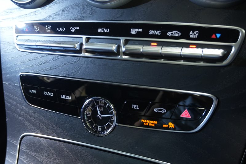 AMG Cクラス C43 4MATIC ｴｸｽｸﾙｰｼﾌﾞ ﾚｰﾀﾞｰSP 後期 黒革 ｼｰﾄﾋｰﾀｰ ﾊﾟﾉﾗﾏSR 純正ﾅﾋﾞ ﾌﾙｾｸﾞTV CarPlay ﾍｯﾄﾞｱｯﾌﾟD ﾌﾞﾙﾒｽﾀｰ Bｶﾒﾗ 自動ﾄﾗﾝｸ&ﾊﾝｽﾞﾌﾘｰA ｴｱﾊﾞﾗﾝｽPKG 19ｲﾝﾁAW　2年保証