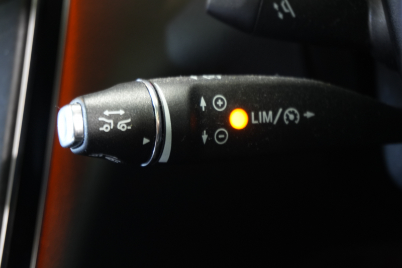 メルセデスベンツ Cクラス C250ｽﾎﾟｰﾂ ﾚｻﾞｰｴｸｽｸﾙｰｼﾌﾞ&ﾌﾟﾚﾐｱﾑｱﾝﾄﾞﾚｰﾀﾞｰｾｰﾌﾃｨPKG　黒革 ｼｰﾄﾋｰﾀｰ ﾊﾟﾉﾗﾏSR HDDﾅﾋﾞ 純正ﾅﾋﾞ ﾌﾙｾｸﾞTV BT ﾌﾞﾙﾒｽﾀｰ HUD Bｶﾒﾗ LEDﾍｯﾄﾞ 自動Rｹﾞｰﾄ/ﾊﾝｽﾞﾌﾘｰA ｴｱﾊﾞﾗﾝｽPKG AMGｴｱﾛ&19ｲﾝﾁAW　2年保証