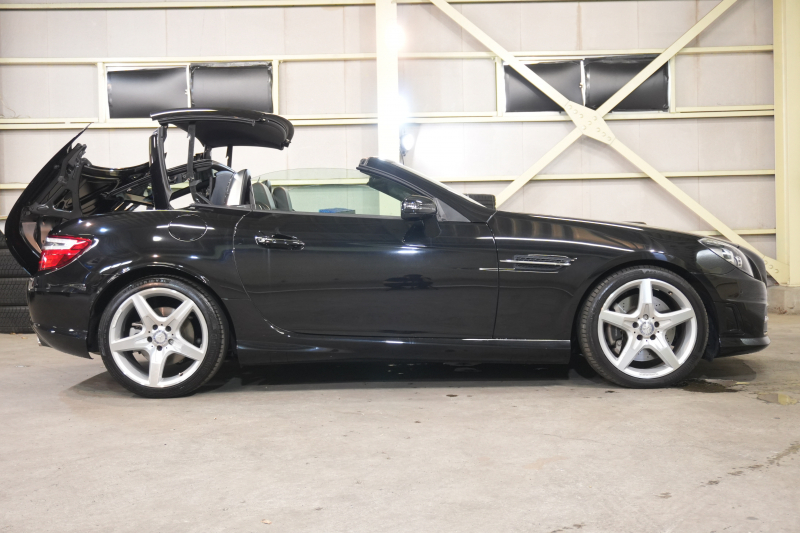 メルセデスベンツ SLKクラス SLK200 ｴｸｽｸﾙｰｼﾌﾞ ﾚｰﾀﾞｰSP　黒革 ｼｰﾄﾋｰﾀｰ ｴｱｽｶｰﾌ 純正ﾅﾋﾞ ﾌﾙｾｸﾞTV MBﾛｺﾞﾌﾞﾚｰｷ ｷｰﾚｽ ｷｾﾉﾝ  AMGｴｱﾛ&18ｲﾝﾁAW 　2年保証