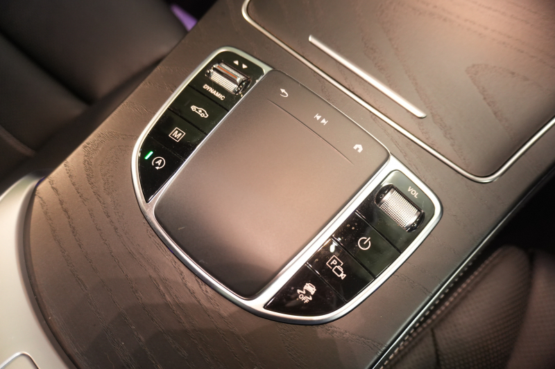 メルセデスベンツ GLC GLC220d 4MATIC AMGﾗｲﾝ ﾚｻﾞｰEXC&ﾚｰﾀﾞｰSP　後期ﾓﾃﾞﾙ 黒革 ｼｰﾄﾋｰﾀｰ&ｸｰﾗｰ MBUXﾅﾋﾞ ﾌﾙｾｸﾞTV ﾍｯﾄﾞｱｯﾌﾟD 360ｶﾒﾗ ﾌﾞﾙﾒｽﾀｰ ﾏﾙﾁﾋﾞｰﾑLED 自動Rｹﾞｰﾄ&ﾊﾝｽﾞﾌﾘｰA AMGｴｱﾛ&19ｲﾝﾁAW　2年保証