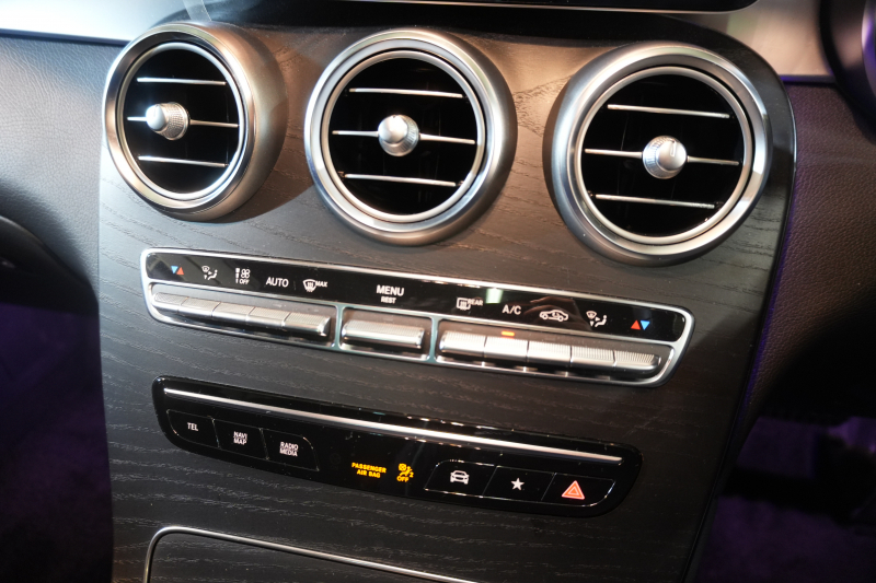 メルセデスベンツ GLC GLC220d 4MATIC AMGﾗｲﾝ ﾚｻﾞｰEXC&ﾚｰﾀﾞｰSP　後期ﾓﾃﾞﾙ 黒革 ｼｰﾄﾋｰﾀｰ&ｸｰﾗｰ MBUXﾅﾋﾞ ﾌﾙｾｸﾞTV ﾍｯﾄﾞｱｯﾌﾟD 360ｶﾒﾗ ﾌﾞﾙﾒｽﾀｰ ﾏﾙﾁﾋﾞｰﾑLED 自動Rｹﾞｰﾄ&ﾊﾝｽﾞﾌﾘｰA AMGｴｱﾛ&19ｲﾝﾁAW　2年保証