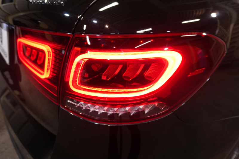 メルセデスベンツ GLC GLC220d 4MATIC AMGﾗｲﾝ ﾚｻﾞｰEXC&ﾚｰﾀﾞｰSP　後期ﾓﾃﾞﾙ 黒革 ｼｰﾄﾋｰﾀｰ&ｸｰﾗｰ MBUXﾅﾋﾞ ﾌﾙｾｸﾞTV ﾍｯﾄﾞｱｯﾌﾟD 360ｶﾒﾗ ﾌﾞﾙﾒｽﾀｰ ﾏﾙﾁﾋﾞｰﾑLED 自動Rｹﾞｰﾄ&ﾊﾝｽﾞﾌﾘｰA AMGｴｱﾛ&19ｲﾝﾁAW　2年保証