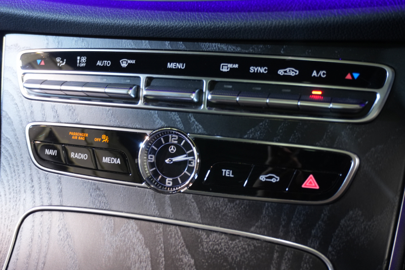 メルセデスベンツ Eクラス E200ｸｰﾍﾟ ｽﾎﾟｰﾂ ﾚｻﾞｰ&ﾚｰﾀﾞｰｾｰﾌﾃｨPKG　中期 黒革 ｼｰﾄﾋｰﾀｰ ﾊﾟﾉﾗﾏSR 純正ﾅﾋﾞTV ﾌﾞﾙﾒｽﾀｰ HUD 360ｶﾒﾗ PTS ﾏﾙﾁﾋﾞｰﾑLED ｴｱﾊﾞﾗﾝｽPKG AMGｴｱﾛ&19AW　2年保証