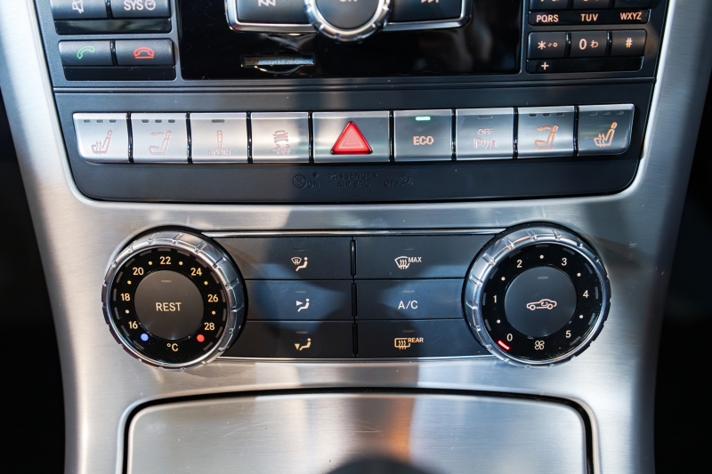 メルセデスベンツ SLKクラス SLK350 BL-EF AMGｽﾎﾟｰﾂ&ﾅｯﾊﾟﾌﾙﾚｻﾞｰPKG　赤ﾅｯﾊﾟ革 ｼｰﾄﾋｰﾀｰ ｴｱｽｶｰﾌ 純正ﾅﾋﾞ ﾌﾙｾｸﾞTV 専用ﾃﾞｻﾞｲﾝｷｾﾉﾝﾍｯﾄﾞ ﾀﾞｯｼｭﾎﾞｰﾄﾞｸﾛｯｸ ｱﾝﾋﾞｴﾝﾄﾗｲﾄ AMGｴｱﾛ&18ｲﾝﾁAW　2年保証