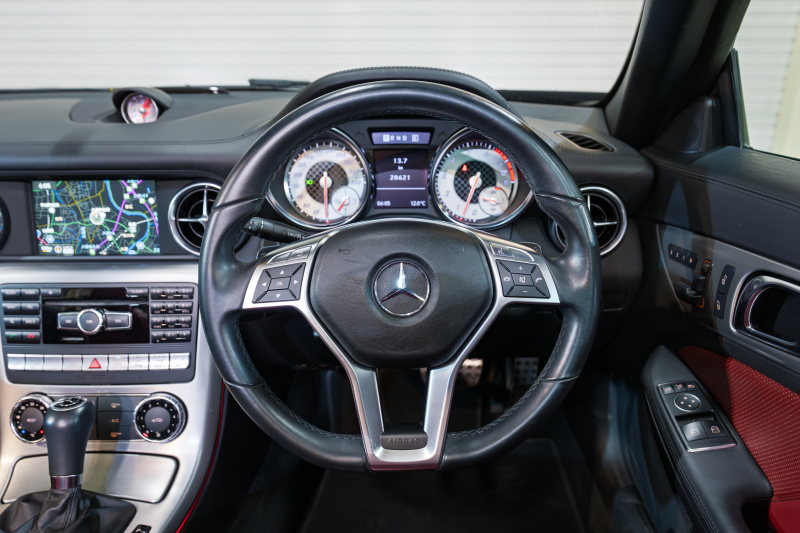 メルセデスベンツ SLKクラス SLK350 BL-EF AMGｽﾎﾟｰﾂ&ﾅｯﾊﾟﾌﾙﾚｻﾞｰPKG　赤ﾅｯﾊﾟ革 ｼｰﾄﾋｰﾀｰ ｴｱｽｶｰﾌ 純正ﾅﾋﾞ ﾌﾙｾｸﾞTV 専用ﾃﾞｻﾞｲﾝｷｾﾉﾝﾍｯﾄﾞ ﾀﾞｯｼｭﾎﾞｰﾄﾞｸﾛｯｸ ｱﾝﾋﾞｴﾝﾄﾗｲﾄ AMGｴｱﾛ&18ｲﾝﾁAW　2年保証