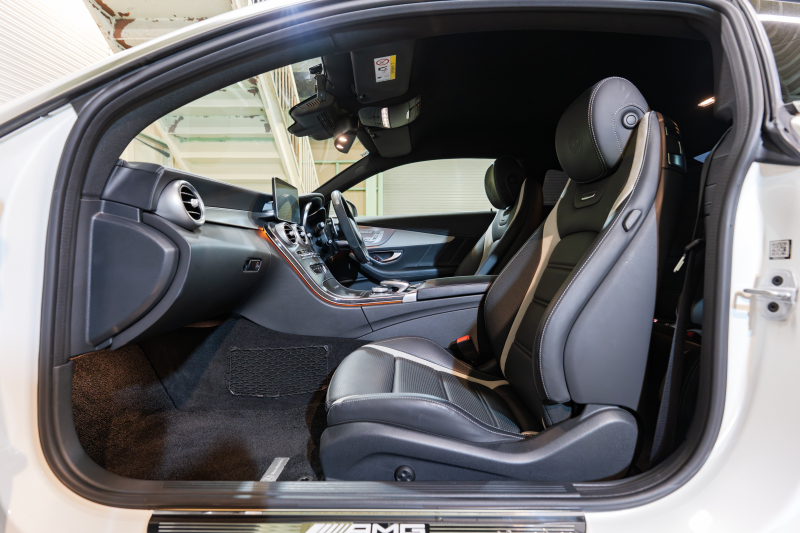 AMG Cクラス C63S ｸｰﾍﾟ ﾚｰﾀﾞｰSP　黒革 ｼｰﾄﾋｰﾀｰ 純正ﾅﾋﾞ ﾌﾙｾｸﾞTV ﾌﾞﾙﾒｽﾀｰ ﾏﾙﾁｶﾗｰｱﾝﾋﾞｴﾝﾄﾗｲﾄ ﾊﾟﾌｫｰﾏﾝｽｴｸﾞｿﾞｰｽﾄ AMGｴｱﾛ&19ｲﾝﾁAW　2年保証