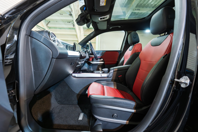 メルセデスベンツ GLB GLB200d AMGﾗｲﾝ ﾚｻﾞｰEXC&ｱﾄﾞﾊﾞﾝｽﾄﾞ&ﾅﾋﾞｹﾞｰｼｮﾝ&ﾚｰﾀﾞｰｾｰﾌﾃｨPKG　黒赤革 ｼｰﾄﾋｰﾀｰ ﾊﾟﾉﾗﾏSR MBUXﾅﾋﾞ ﾌﾙｾｸﾞTV 360ｶﾒﾗ HUD ﾏﾙﾁﾋﾞｰﾑLED ﾜｲﾔﾚｽﾁｬｰｼﾞﾝｸﾞ  AMGｴｱﾛ&19ｲﾝﾁAW　2年保証