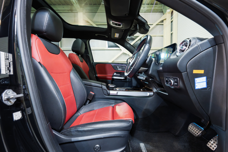 メルセデスベンツ GLB GLB200d AMGﾗｲﾝ ﾚｻﾞｰEXC&ｱﾄﾞﾊﾞﾝｽﾄﾞ&ﾅﾋﾞｹﾞｰｼｮﾝ&ﾚｰﾀﾞｰｾｰﾌﾃｨPKG　黒赤革 ｼｰﾄﾋｰﾀｰ ﾊﾟﾉﾗﾏSR MBUXﾅﾋﾞ ﾌﾙｾｸﾞTV 360ｶﾒﾗ HUD ﾏﾙﾁﾋﾞｰﾑLED ﾜｲﾔﾚｽﾁｬｰｼﾞﾝｸﾞ  AMGｴｱﾛ&19ｲﾝﾁAW　2年保証