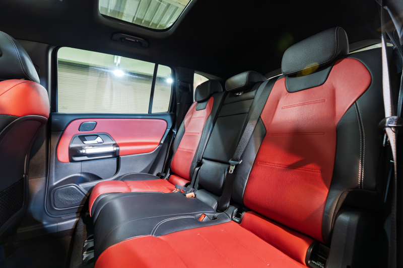 メルセデスベンツ GLB GLB200d AMGﾗｲﾝ ﾚｻﾞｰEXC&ｱﾄﾞﾊﾞﾝｽﾄﾞ&ﾅﾋﾞｹﾞｰｼｮﾝ&ﾚｰﾀﾞｰｾｰﾌﾃｨPKG　黒赤革 ｼｰﾄﾋｰﾀｰ ﾊﾟﾉﾗﾏSR MBUXﾅﾋﾞ ﾌﾙｾｸﾞTV 360ｶﾒﾗ HUD ﾏﾙﾁﾋﾞｰﾑLED ﾜｲﾔﾚｽﾁｬｰｼﾞﾝｸﾞ  AMGｴｱﾛ&19ｲﾝﾁAW　2年保証