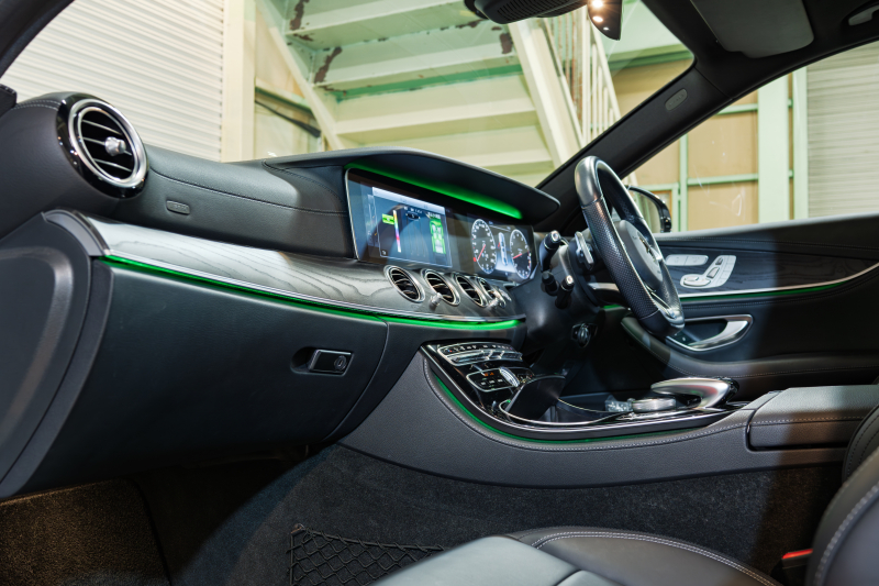 メルセデスベンツ Eクラス E250 AVG ｽﾎﾟｰﾂ ﾚｻﾞｰｴｸｽｸﾙｰｼﾌﾞ&ﾚｰﾀﾞｰｾｰﾌﾃｨPKG　黒ﾅｯﾊﾟ革 ｼｰﾄﾋｰﾀｰ SR 純正ﾅﾋﾞ ﾌﾙｾｸﾞTV CarPlay Burmester 360ｶﾒﾗ ﾏﾙﾁﾋﾞｰﾑLED 自動Rｹﾞｰﾄ ﾊﾝｽﾞﾌﾘｰA AMGｴｱﾛ&19AW　2年保証