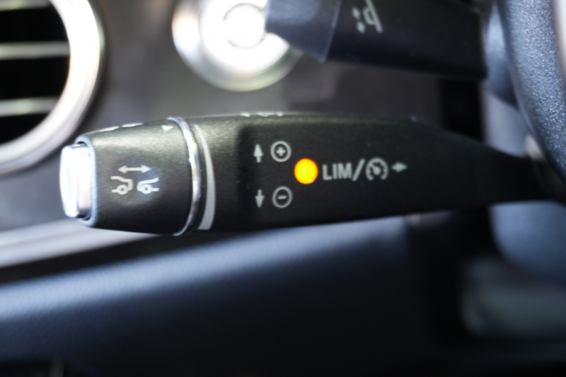 メルセデスベンツ Eクラス E250 AVG ｽﾎﾟｰﾂ ﾚｻﾞｰｴｸｽｸﾙｰｼﾌﾞ&ﾚｰﾀﾞｰｾｰﾌﾃｨPKG　黒ﾅｯﾊﾟ革 ｼｰﾄﾋｰﾀｰ SR 純正ﾅﾋﾞ ﾌﾙｾｸﾞTV CarPlay Burmester 360ｶﾒﾗ ﾏﾙﾁﾋﾞｰﾑLED 自動Rｹﾞｰﾄ ﾊﾝｽﾞﾌﾘｰA AMGｴｱﾛ&19AW　2年保証