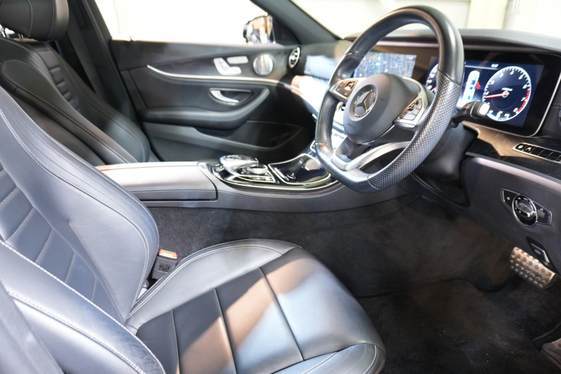 メルセデスベンツ Eクラス E250 AVG ｽﾎﾟｰﾂ ﾚｻﾞｰｴｸｽｸﾙｰｼﾌﾞ&ﾚｰﾀﾞｰｾｰﾌﾃｨPKG　黒ﾅｯﾊﾟ革 ｼｰﾄﾋｰﾀｰ SR 純正ﾅﾋﾞ ﾌﾙｾｸﾞTV CarPlay Burmester 360ｶﾒﾗ ﾏﾙﾁﾋﾞｰﾑLED 自動Rｹﾞｰﾄ ﾊﾝｽﾞﾌﾘｰA AMGｴｱﾛ&19AW　2年保証