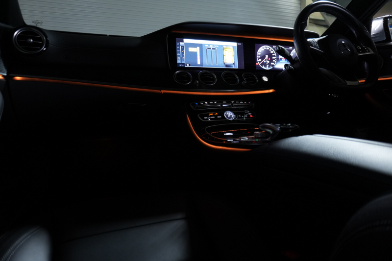 メルセデスベンツ Eクラス E250 AVG ｽﾎﾟｰﾂ ﾚｻﾞｰｴｸｽｸﾙｰｼﾌﾞ&ﾚｰﾀﾞｰｾｰﾌﾃｨPKG　黒ﾅｯﾊﾟ革 ｼｰﾄﾋｰﾀｰ SR 純正ﾅﾋﾞ ﾌﾙｾｸﾞTV CarPlay Burmester 360ｶﾒﾗ ﾏﾙﾁﾋﾞｰﾑLED 自動Rｹﾞｰﾄ ﾊﾝｽﾞﾌﾘｰA AMGｴｱﾛ&19AW　2年保証