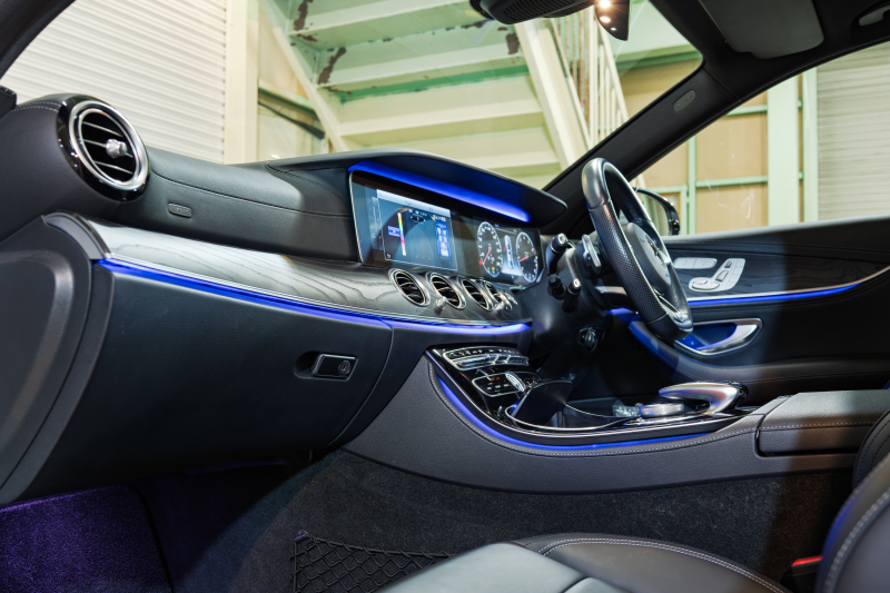 メルセデスベンツ Eクラス E250 AVG ｽﾎﾟｰﾂ ﾚｻﾞｰｴｸｽｸﾙｰｼﾌﾞ&ﾚｰﾀﾞｰｾｰﾌﾃｨPKG　黒ﾅｯﾊﾟ革 ｼｰﾄﾋｰﾀｰ SR 純正ﾅﾋﾞ ﾌﾙｾｸﾞTV CarPlay Burmester 360ｶﾒﾗ ﾏﾙﾁﾋﾞｰﾑLED 自動Rｹﾞｰﾄ ﾊﾝｽﾞﾌﾘｰA AMGｴｱﾛ&19AW　2年保証