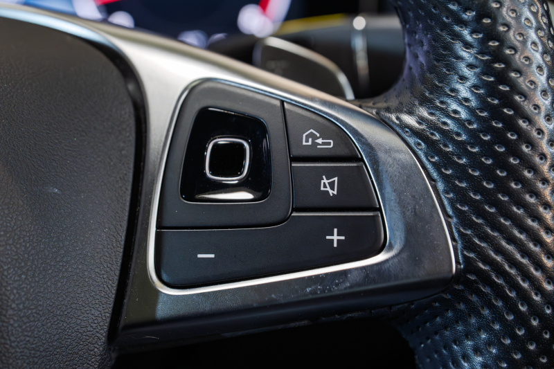 メルセデスベンツ Eクラス E250 AVG ｽﾎﾟｰﾂ ﾚｻﾞｰｴｸｽｸﾙｰｼﾌﾞ&ﾚｰﾀﾞｰｾｰﾌﾃｨPKG　黒ﾅｯﾊﾟ革 ｼｰﾄﾋｰﾀｰ SR 純正ﾅﾋﾞ ﾌﾙｾｸﾞTV CarPlay Burmester 360ｶﾒﾗ ﾏﾙﾁﾋﾞｰﾑLED 自動Rｹﾞｰﾄ ﾊﾝｽﾞﾌﾘｰA AMGｴｱﾛ&19AW　2年保証