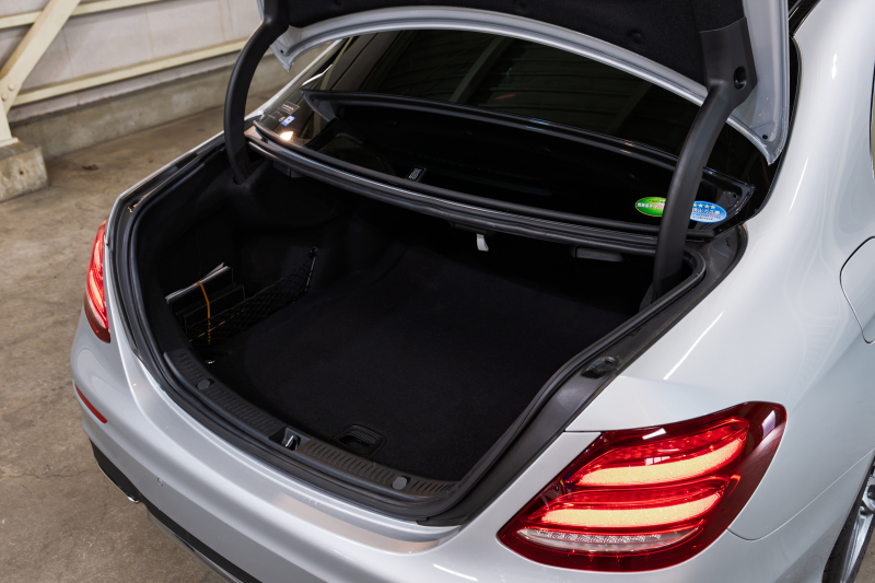 メルセデスベンツ Eクラス E250 AVG ｽﾎﾟｰﾂ ﾚｻﾞｰｴｸｽｸﾙｰｼﾌﾞ&ﾚｰﾀﾞｰｾｰﾌﾃｨPKG　黒ﾅｯﾊﾟ革 ｼｰﾄﾋｰﾀｰ SR 純正ﾅﾋﾞ ﾌﾙｾｸﾞTV CarPlay Burmester 360ｶﾒﾗ ﾏﾙﾁﾋﾞｰﾑLED 自動Rｹﾞｰﾄ ﾊﾝｽﾞﾌﾘｰA AMGｴｱﾛ&19AW　2年保証