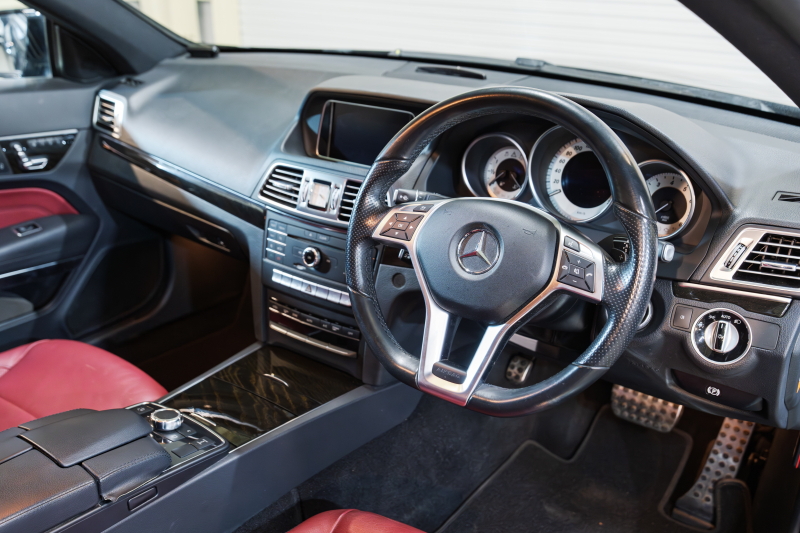 メルセデスベンツ Eクラス E250ｸｰﾍﾟ AMGｽﾎﾟｰﾂ&ﾚｰﾀﾞｰｾｰﾌﾃｨPKG　後期 1ｵｰﾅｰ 赤本革 ｼｰﾄﾋｰﾀｰ ﾏﾙﾁｺﾝﾄﾛｰﾙｼｰﾄﾊﾞｯｸ 純正ﾅﾋﾞ ﾌﾙｾｸﾞTV 360ｶﾒﾗ LEDﾍｯﾄﾞ  電動ﾘｱｻﾝｼｪｰﾄﾞ AMGｴｱﾛ&18AW 7AT　2年保証