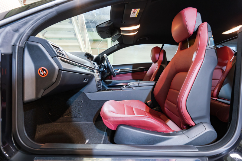 メルセデスベンツ Eクラス E250ｸｰﾍﾟ AMGｽﾎﾟｰﾂ&ﾚｰﾀﾞｰｾｰﾌﾃｨPKG　後期 1ｵｰﾅｰ 赤本革 ｼｰﾄﾋｰﾀｰ ﾏﾙﾁｺﾝﾄﾛｰﾙｼｰﾄﾊﾞｯｸ 純正ﾅﾋﾞ ﾌﾙｾｸﾞTV 360ｶﾒﾗ LEDﾍｯﾄﾞ  電動ﾘｱｻﾝｼｪｰﾄﾞ AMGｴｱﾛ&18AW 7AT　2年保証