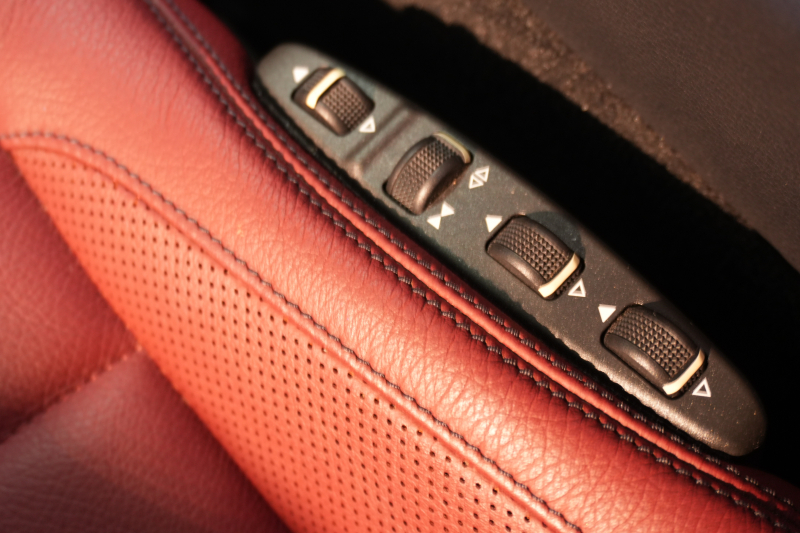 メルセデスベンツ Eクラス E250ｸｰﾍﾟ AMGｽﾎﾟｰﾂ&ﾚｰﾀﾞｰｾｰﾌﾃｨPKG　後期 1ｵｰﾅｰ 赤本革 ｼｰﾄﾋｰﾀｰ ﾏﾙﾁｺﾝﾄﾛｰﾙｼｰﾄﾊﾞｯｸ 純正ﾅﾋﾞ ﾌﾙｾｸﾞTV 360ｶﾒﾗ LEDﾍｯﾄﾞ  電動ﾘｱｻﾝｼｪｰﾄﾞ AMGｴｱﾛ&18AW 7AT　2年保証