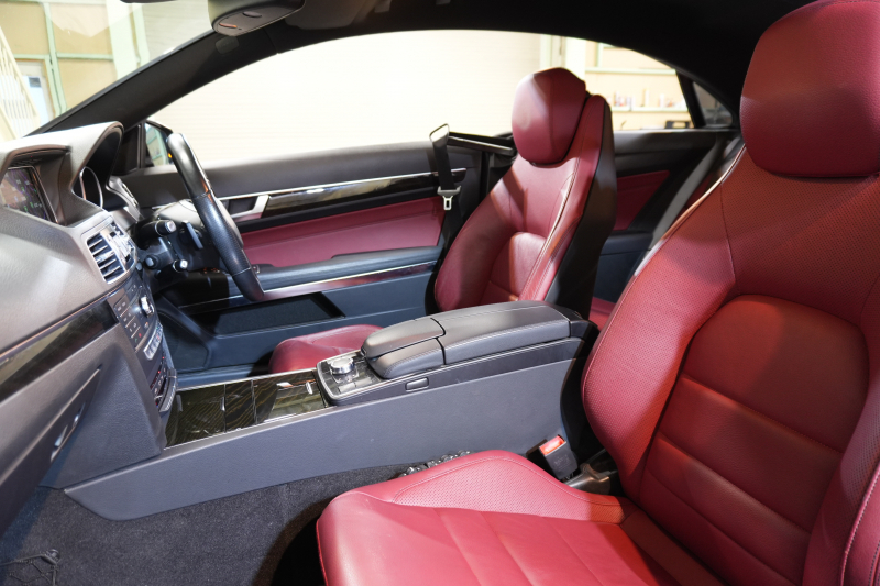 メルセデスベンツ Eクラス E250ｸｰﾍﾟ AMGｽﾎﾟｰﾂ&ﾚｰﾀﾞｰｾｰﾌﾃｨPKG　後期 1ｵｰﾅｰ 赤本革 ｼｰﾄﾋｰﾀｰ ﾏﾙﾁｺﾝﾄﾛｰﾙｼｰﾄﾊﾞｯｸ 純正ﾅﾋﾞ ﾌﾙｾｸﾞTV 360ｶﾒﾗ LEDﾍｯﾄﾞ  電動ﾘｱｻﾝｼｪｰﾄﾞ AMGｴｱﾛ&18AW 7AT　2年保証