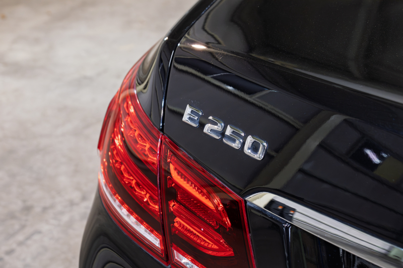 メルセデスベンツ Eクラス E250ｸｰﾍﾟ AMGｽﾎﾟｰﾂ&ﾚｰﾀﾞｰｾｰﾌﾃｨPKG　後期 1ｵｰﾅｰ 赤本革 ｼｰﾄﾋｰﾀｰ ﾏﾙﾁｺﾝﾄﾛｰﾙｼｰﾄﾊﾞｯｸ 純正ﾅﾋﾞ ﾌﾙｾｸﾞTV 360ｶﾒﾗ LEDﾍｯﾄﾞ  電動ﾘｱｻﾝｼｪｰﾄﾞ AMGｴｱﾛ&18AW 7AT　2年保証