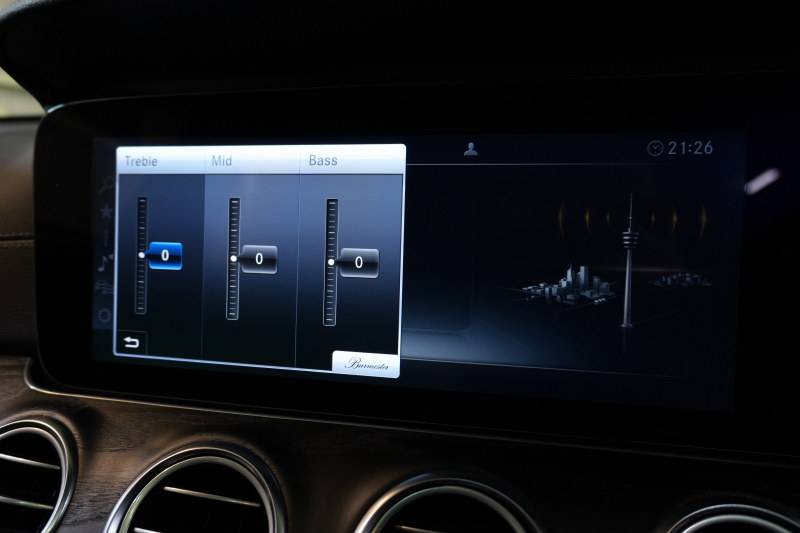 メルセデスベンツ Eクラス E250 ﾚｻﾞｰｴｸｽｸﾙｰｼﾌﾞ&ﾚｰﾀﾞｰｾｰﾌﾃｨPKG　黒ﾅｯﾊﾟ革 ｼｰﾄﾋｰﾀｰ SR 純正ﾅﾋﾞ ﾌﾙｾｸﾞTV CarPlay Burmester 360ｶﾒﾗ ﾏﾙﾁﾋﾞｰﾑLED 自動Rｹﾞｰﾄ ﾊﾝｽﾞﾌﾘｰA AMGｴｱﾛ&19AW　2年保証