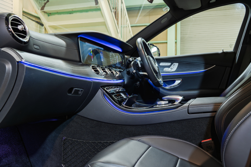 メルセデスベンツ Eクラス E250 ﾚｻﾞｰｴｸｽｸﾙｰｼﾌﾞ&ﾚｰﾀﾞｰｾｰﾌﾃｨPKG　黒ﾅｯﾊﾟ革 ｼｰﾄﾋｰﾀｰ SR 純正ﾅﾋﾞ ﾌﾙｾｸﾞTV CarPlay Burmester 360ｶﾒﾗ ﾏﾙﾁﾋﾞｰﾑLED 自動Rｹﾞｰﾄ ﾊﾝｽﾞﾌﾘｰA AMGｴｱﾛ&19AW　2年保証