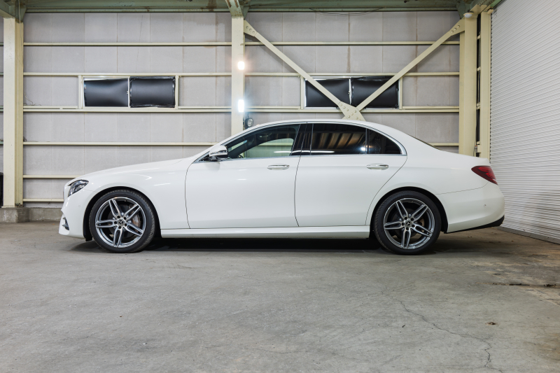 メルセデスベンツ Eクラス E250 ﾚｻﾞｰｴｸｽｸﾙｰｼﾌﾞ&ﾚｰﾀﾞｰｾｰﾌﾃｨPKG　黒ﾅｯﾊﾟ革 ｼｰﾄﾋｰﾀｰ SR 純正ﾅﾋﾞ ﾌﾙｾｸﾞTV CarPlay Burmester 360ｶﾒﾗ ﾏﾙﾁﾋﾞｰﾑLED 自動Rｹﾞｰﾄ ﾊﾝｽﾞﾌﾘｰA AMGｴｱﾛ&19AW　2年保証