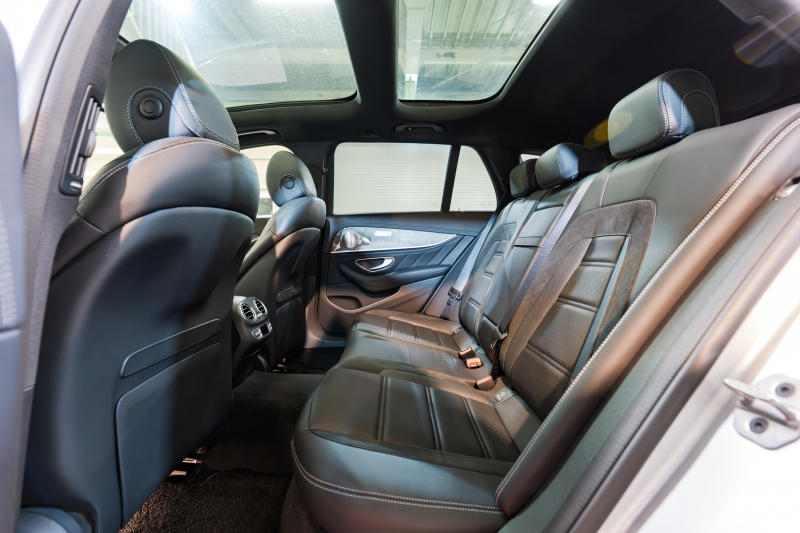 AMG Eクラス E53 ﾜｺﾞﾝ 4MATIC+ ｴｸｽｸﾙｰｼﾌﾞ&ﾚｰﾀﾞｰｾｰﾌﾃｨPKG　ISG搭載 中期 黒革 ﾏｯｻｰｼﾞ機能 ﾋｰﾀｰ&ｸｰﾗｰ ﾊﾟﾉﾗﾏSR 純正ﾅﾋﾞ ﾌﾙｾｸﾞTV 360ｶﾒﾗ ﾌﾞﾙﾒｽﾀｰ HUD ｴｱｻｽ ﾏﾙﾁﾋﾞｰﾑLED 53専用ｴｱﾛ&20ｲﾝﾁAW 　2年保証