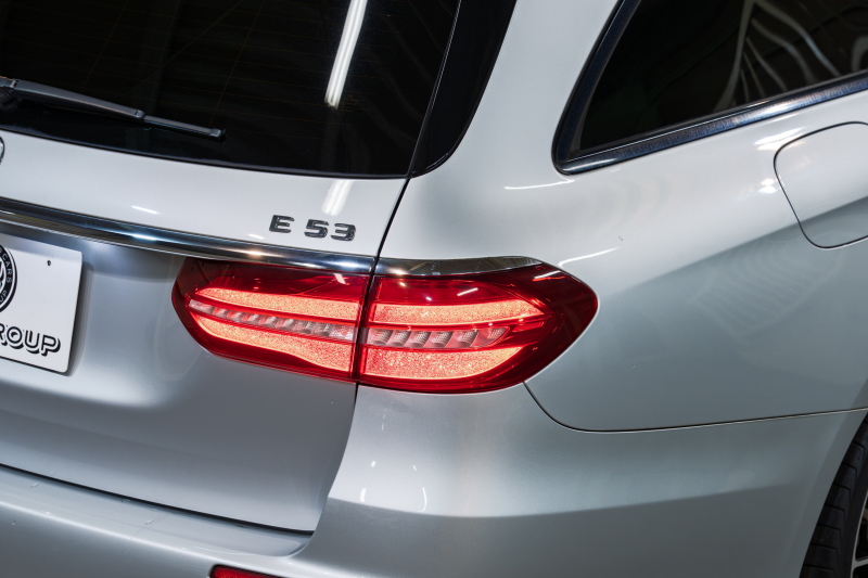 AMG Eクラス E53 ﾜｺﾞﾝ 4MATIC+ ｴｸｽｸﾙｰｼﾌﾞ&ﾚｰﾀﾞｰｾｰﾌﾃｨPKG　ISG搭載 中期 黒革 ﾏｯｻｰｼﾞ機能 ﾋｰﾀｰ&ｸｰﾗｰ ﾊﾟﾉﾗﾏSR 純正ﾅﾋﾞ ﾌﾙｾｸﾞTV 360ｶﾒﾗ ﾌﾞﾙﾒｽﾀｰ HUD ｴｱｻｽ ﾏﾙﾁﾋﾞｰﾑLED 53専用ｴｱﾛ&20ｲﾝﾁAW 　2年保証