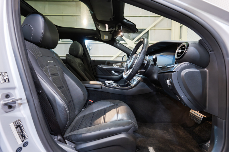 AMG Eクラス E53 ﾜｺﾞﾝ 4MATIC+ ｴｸｽｸﾙｰｼﾌﾞ&ﾚｰﾀﾞｰｾｰﾌﾃｨPKG　ISG搭載 中期 黒革 ﾏｯｻｰｼﾞ機能 ﾋｰﾀｰ&ｸｰﾗｰ ﾊﾟﾉﾗﾏSR 純正ﾅﾋﾞ ﾌﾙｾｸﾞTV 360ｶﾒﾗ ﾌﾞﾙﾒｽﾀｰ HUD ｴｱｻｽ ﾏﾙﾁﾋﾞｰﾑLED 53専用ｴｱﾛ&20ｲﾝﾁAW 　2年保証